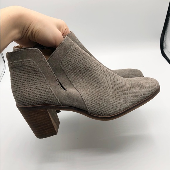 Lucky Brand Grey Suede Leather Ankle Booties Women’s Size 8 - Picture 8 of 8